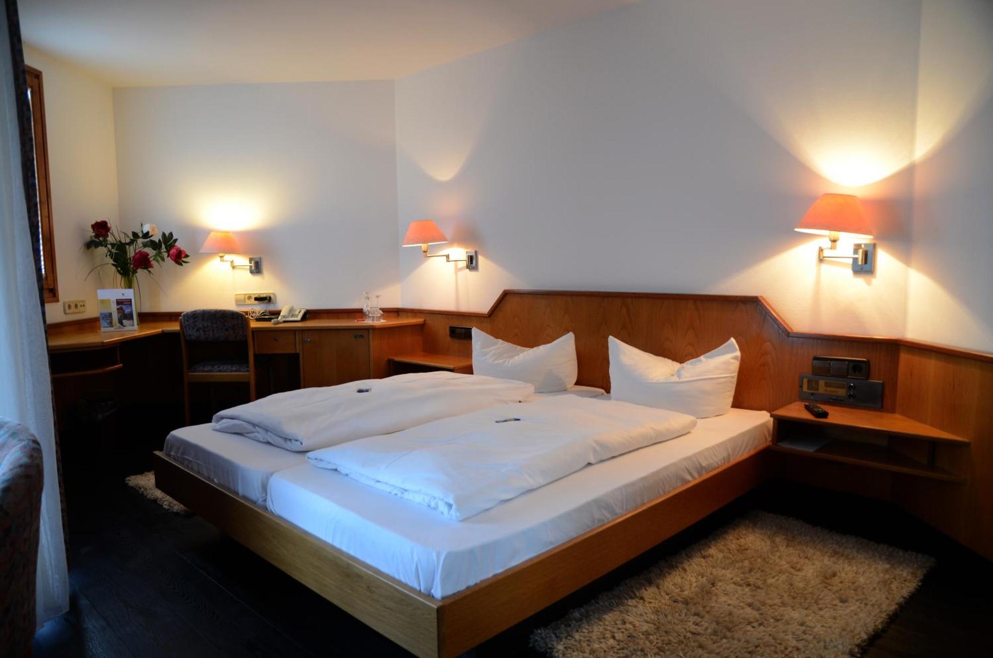 Hotel Mohren Ochsenhausen Esterno foto